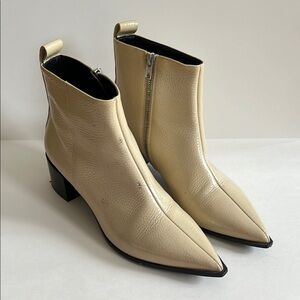 Everlane The Boss Boot – Cream Leather Ankle Boots, Size 8.5